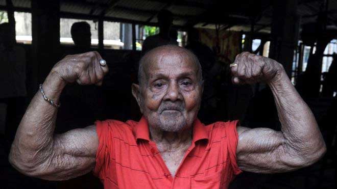 Читать Умер 104-летний миниатюрный индийский бодибилдер Карманный Геркулес