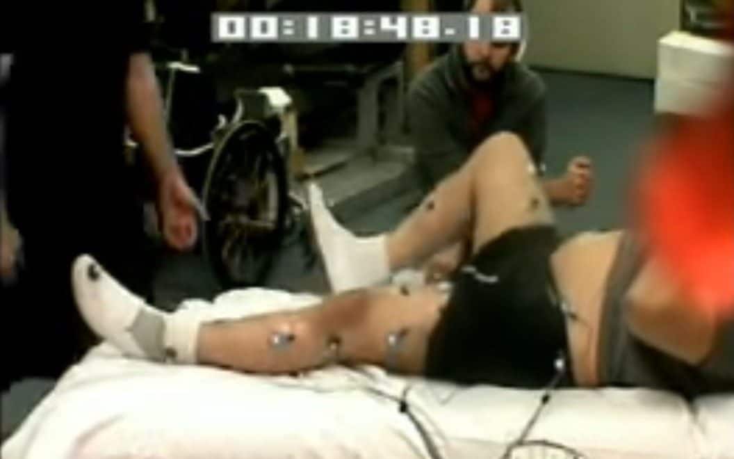 Ученые из Университета Кентукки поставили на ноги парализованного пациента